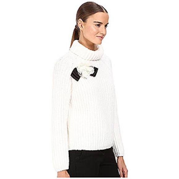 Kate Spade Rosette Bow Alpaca White Sweater - Picture 4 of 5